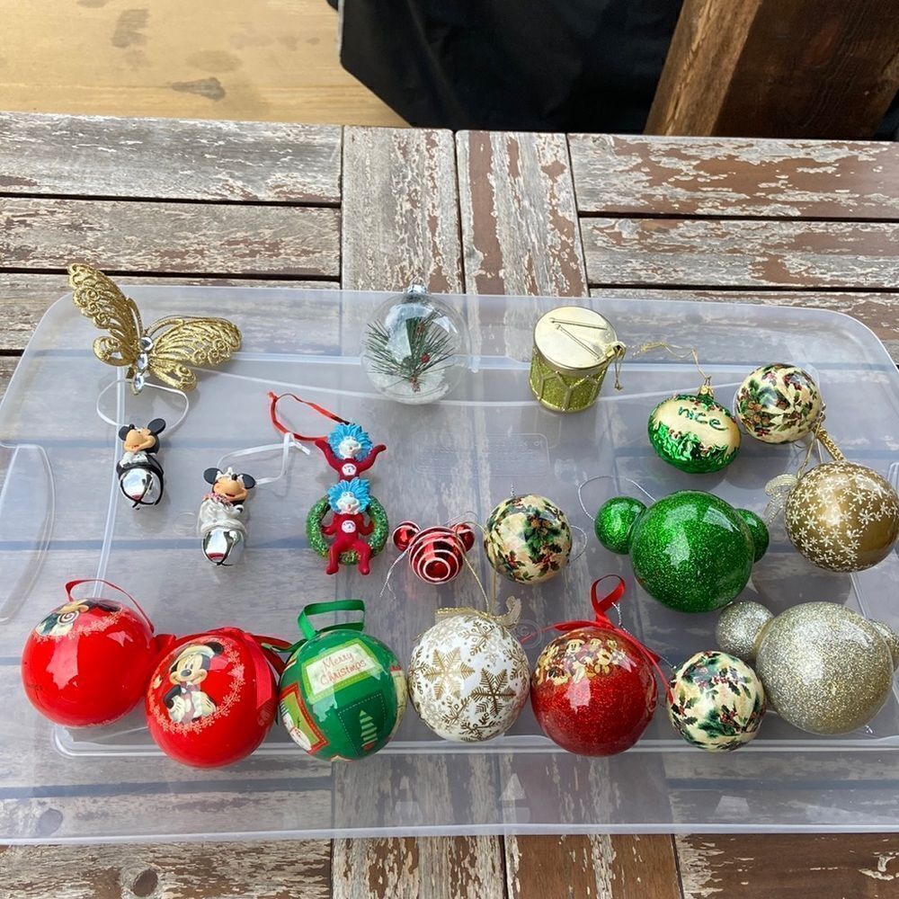 Xmas bundle decor Disney motive impeccable condition 20 pieces